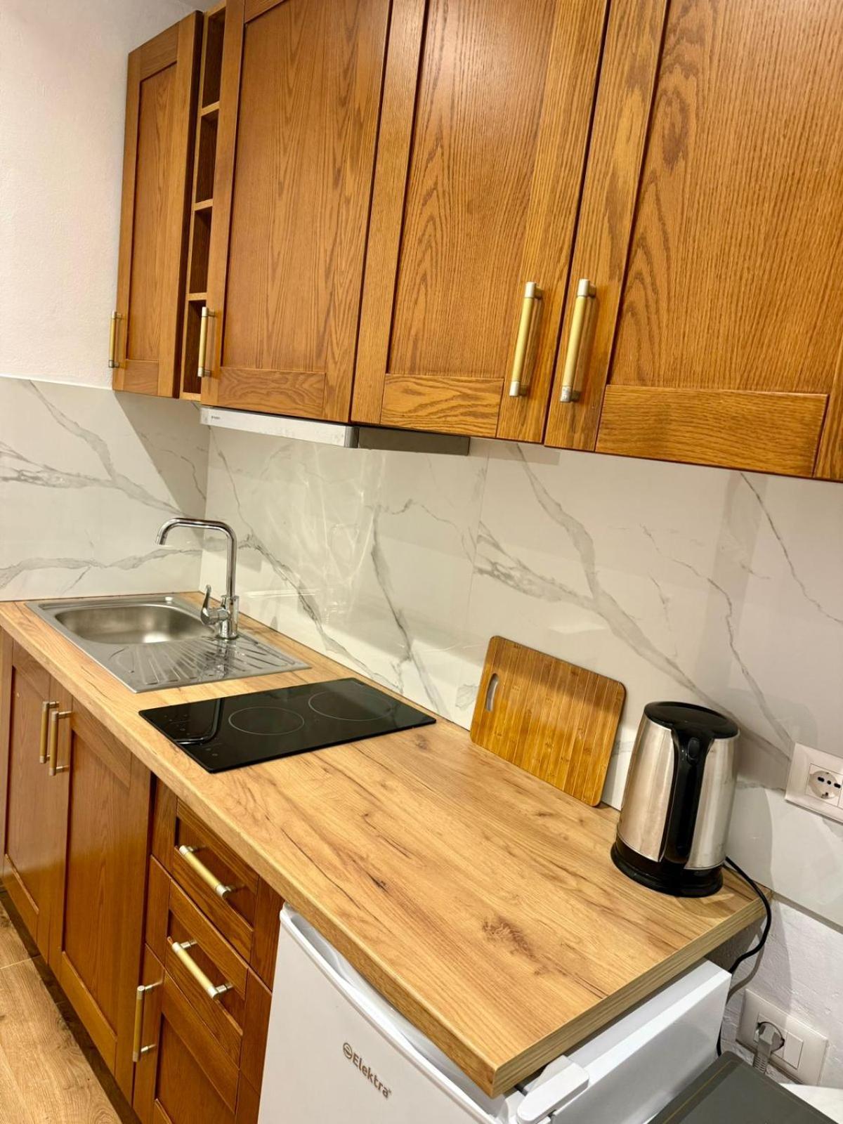Nest&Rest Studios Tiranë Ngoại thất bức ảnh